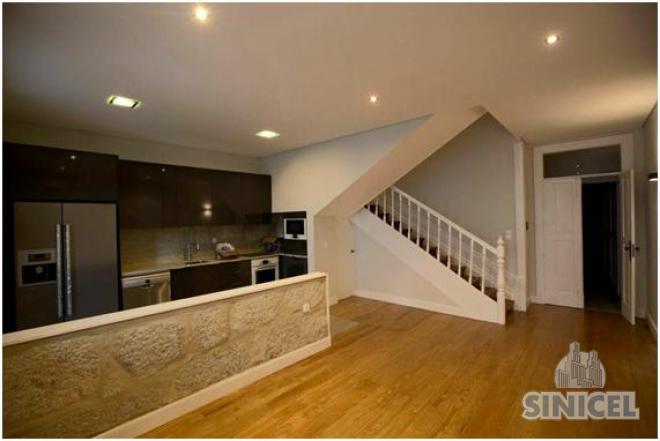 REABILITA��O DE MORADIA UNIFAMILIAR - PORTO